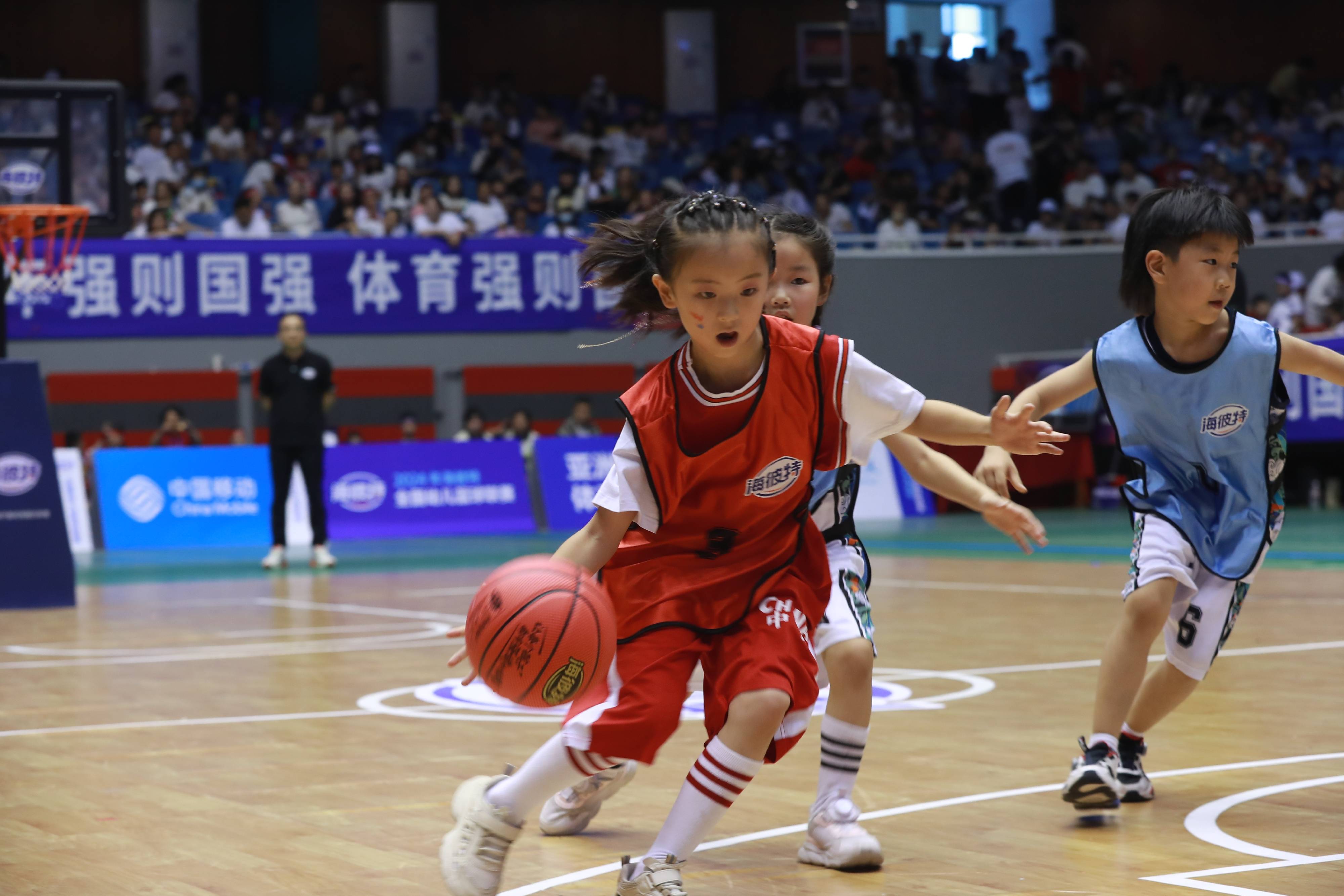 关于斗志昂扬投篮球场风云变幻的信息